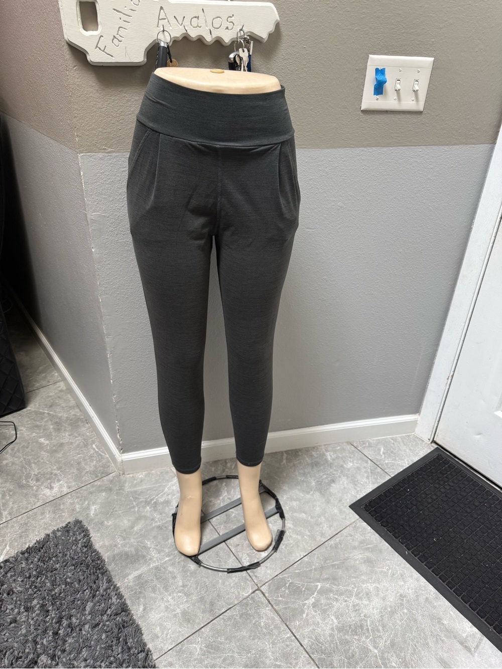 vuori jogger High-Waist Charcoal Ponte Skinny Pants